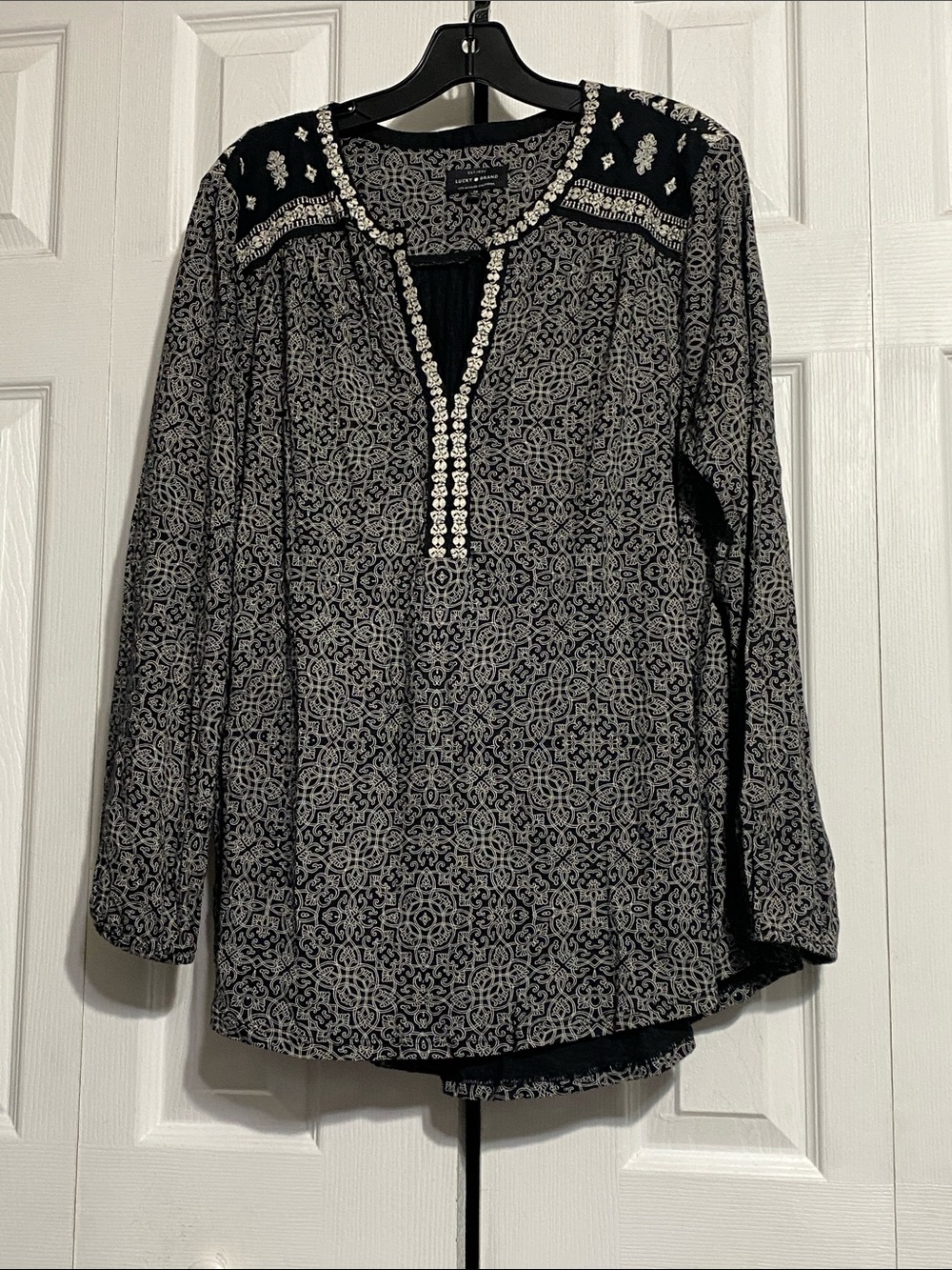 Lucky brand knit embroidered top shirt blouse size 1X